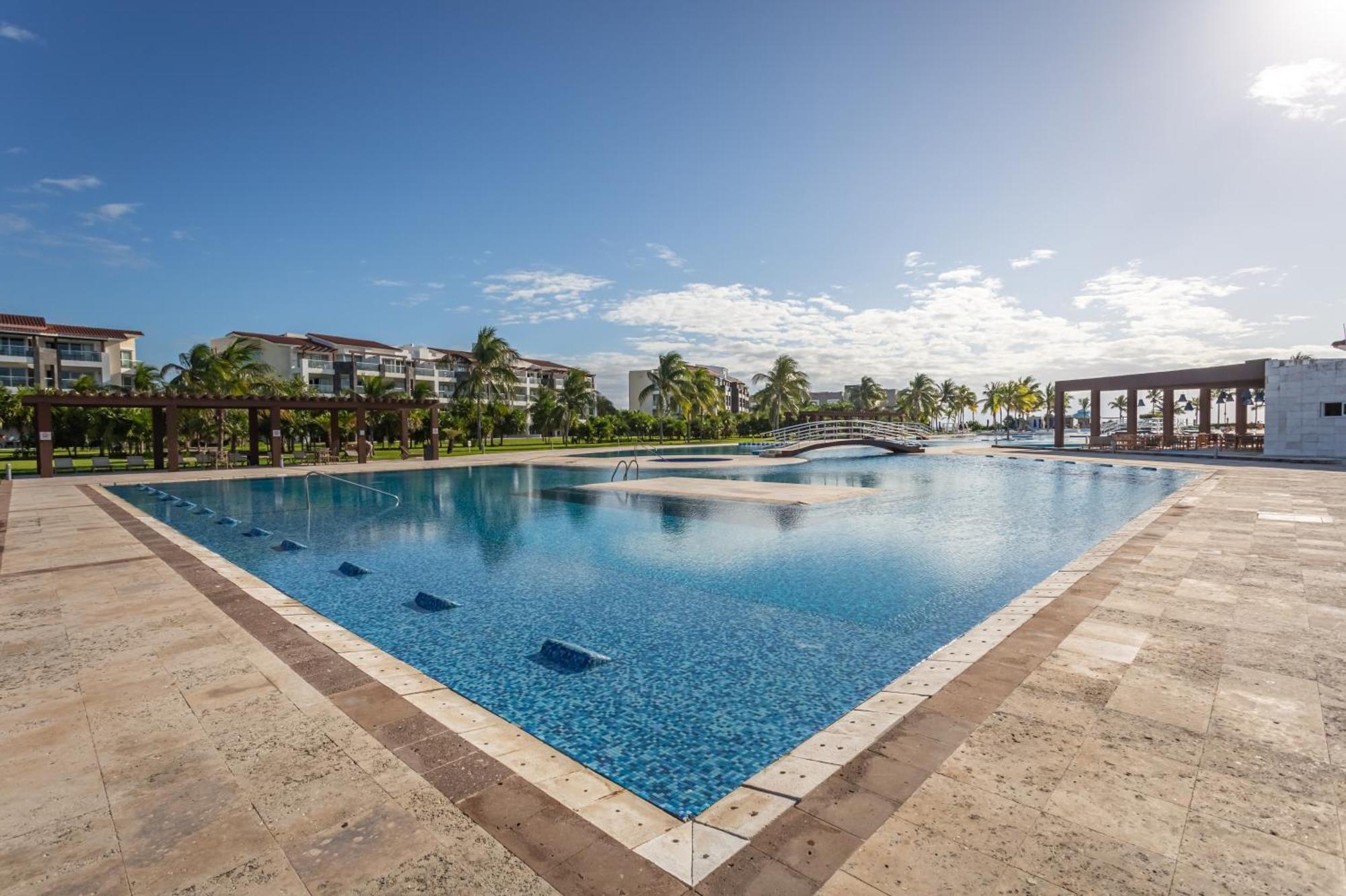 Casa Mia 3 Bedroom At Mareazul Apts *